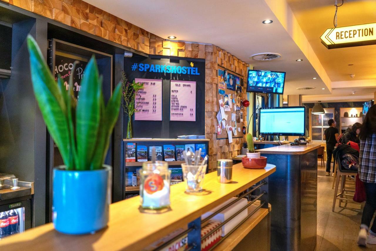 Sparks Hostel Ротердам Екстериор снимка