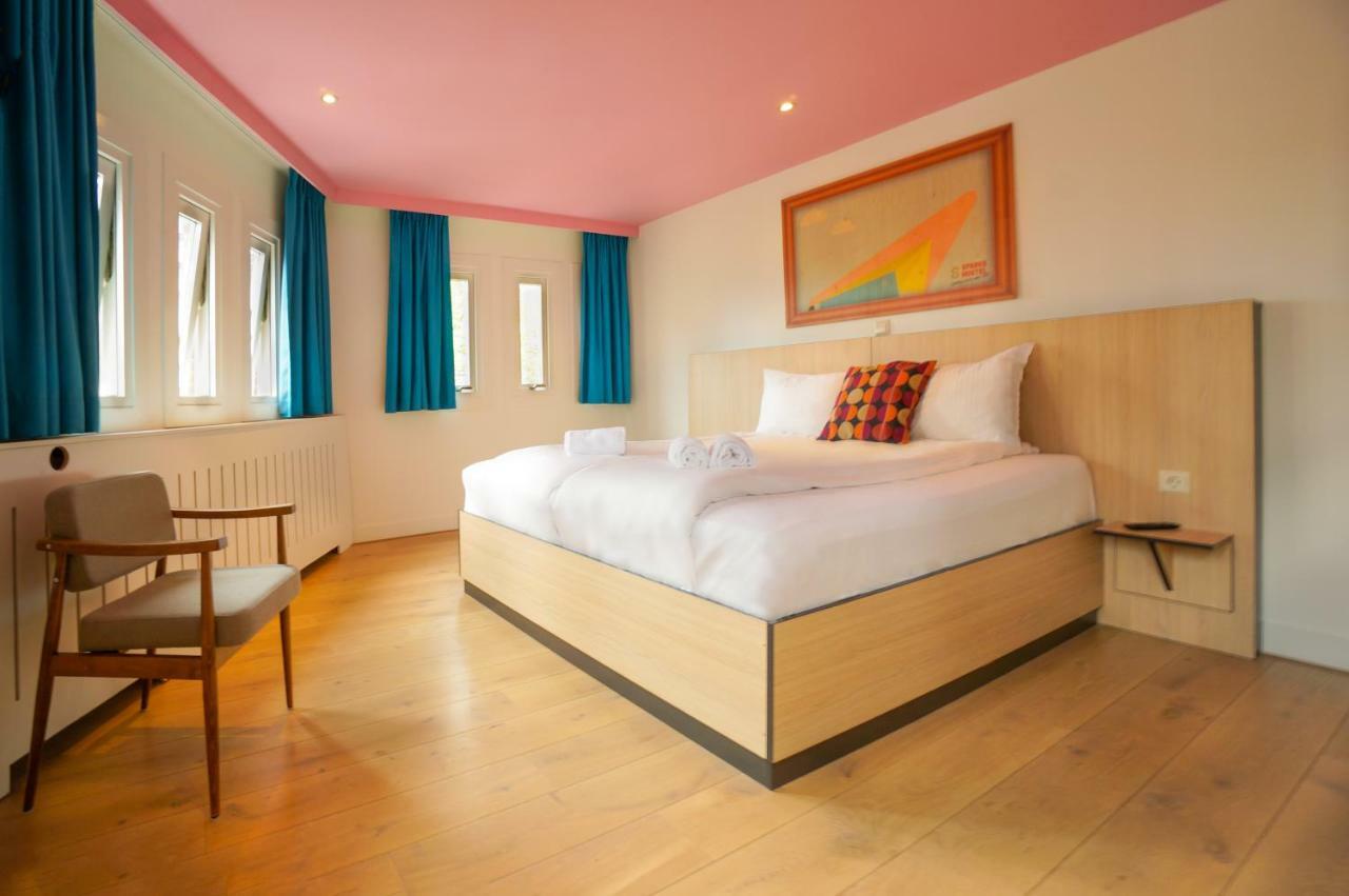 Sparks Hostel Ротердам Екстериор снимка
