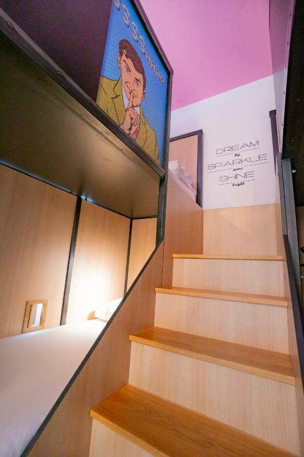 Sparks Hostel Ротердам Екстериор снимка