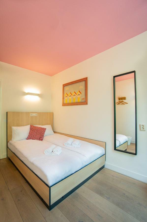 Sparks Hostel Ротердам Екстериор снимка